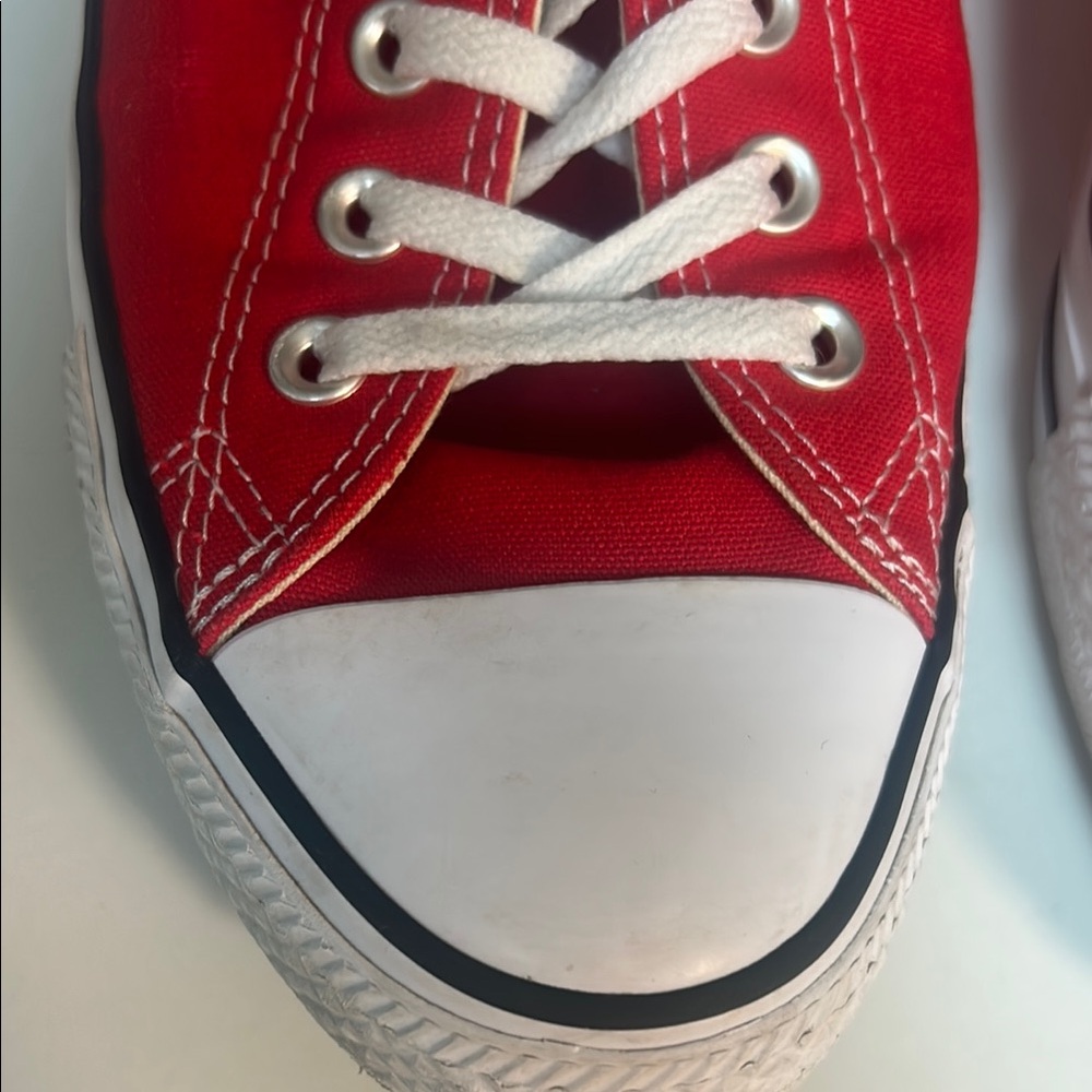 Converse Red & White Low-Top Sneakers Classic Design UNISEX MEN 12/WOMEN 14 - Picture 7 of 10